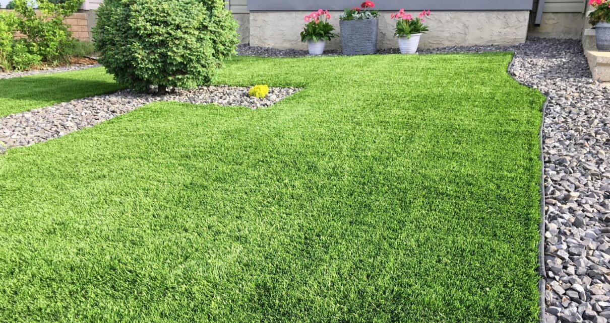 4 Crucial Reasons for Installing Artificial Grass at Home